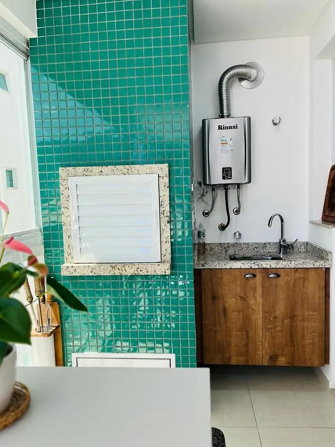 Apartamento Na Praia De Palmas Com Garagem Governador Celso Ramos