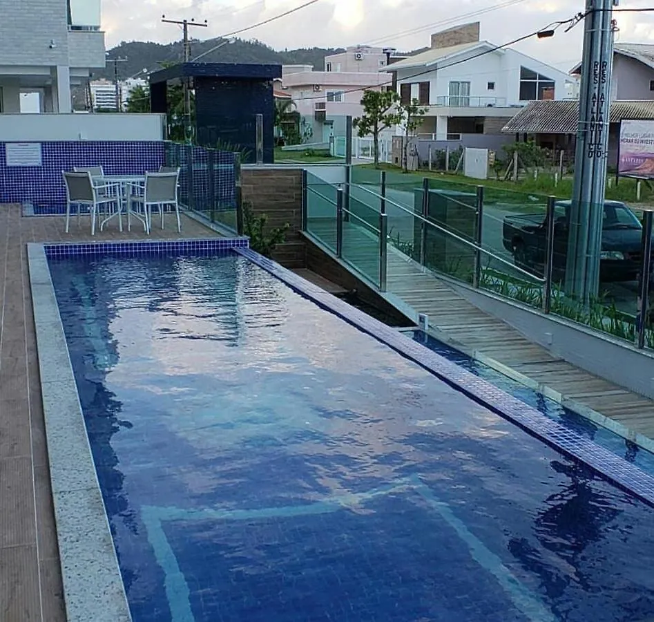 Apartamento Na Praia De Palmas Com Garagem Governador Celso Ramos